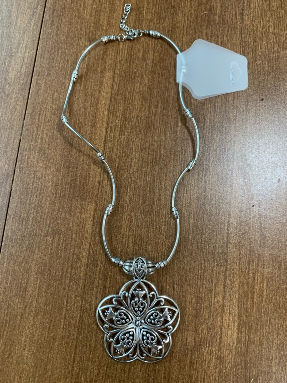 Delicate Silver Floral Filigree Pendant Necklace for Women